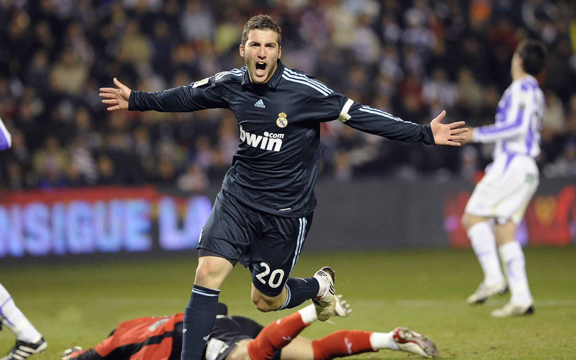 爱游戏体育官方网站-史上最年轻的“欧冠金靴”得主揭秘，欧冠历史最年轻出场球员